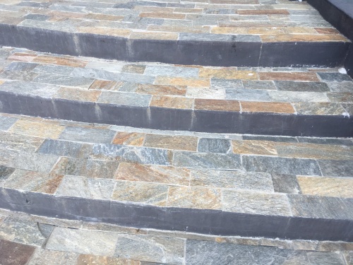 Плитка из Златолита Уральского для лестницы купить в Чернушке