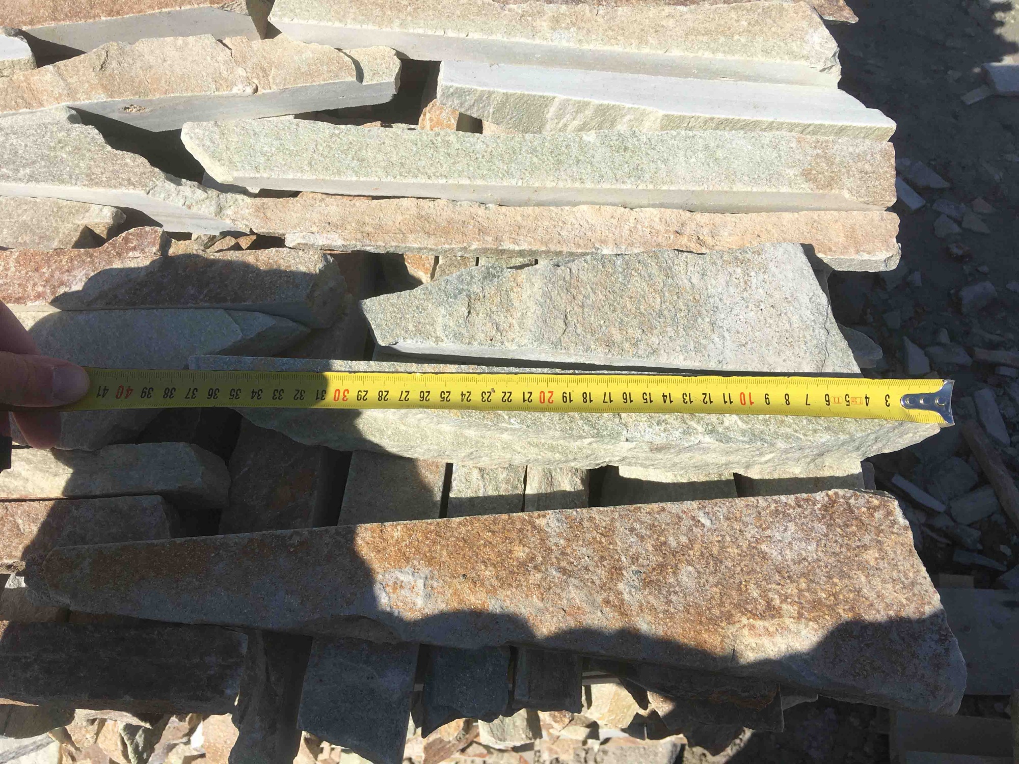 Горбушка златолит золотистый для облицовки купить в Чернушке