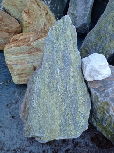 Златолит жёлтый, жёлто-зелёный глыбки и валуны для ланшафтного дизайна купить в Чернушке