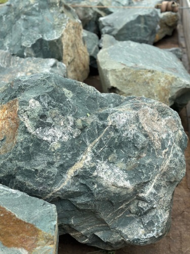 Камни для ландшафтного дизайна зелёные 10-60 килограмм купить в Чернушке