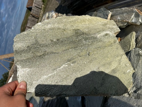 Плитняк златолит зелёный для цоколя, отмостки купить в Чернушке